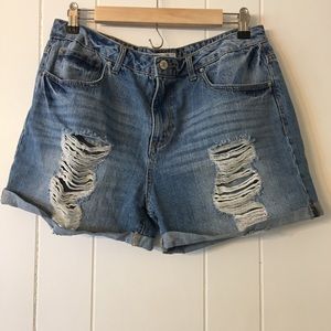 Forever 21 Los Angeles Distressed Shorts. Sz 9/10